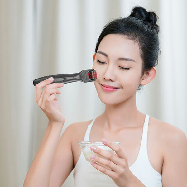 Set 7-în-1 Derma Roller cu Microace, Rolă din Jad și Rolă cu Gheață pentru Îngrijirea Feței și Corpului